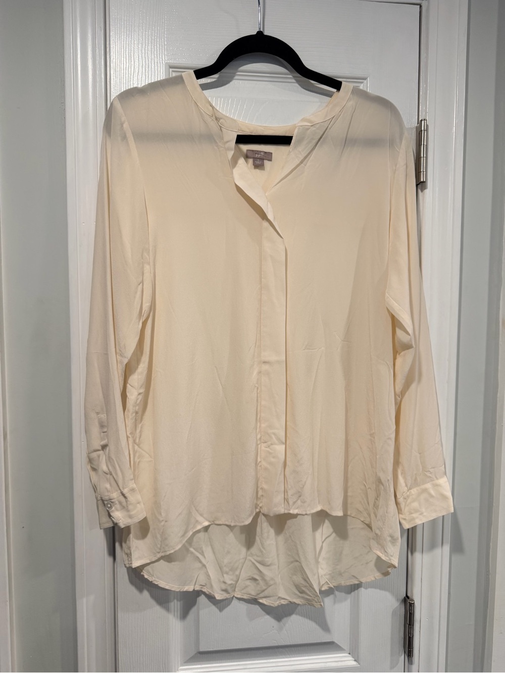J.Jill Size S Ivory 100% Silk Tunic Blouse Long Sleeve High Low Top V Neck